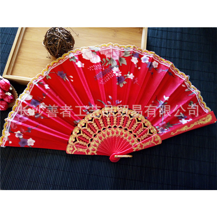 Hay en stock transfronterizo de plástico de hueso pequeño borde de encaje ventilador plegable ventilador de satén ventilador de la danza 8 colores opcionales