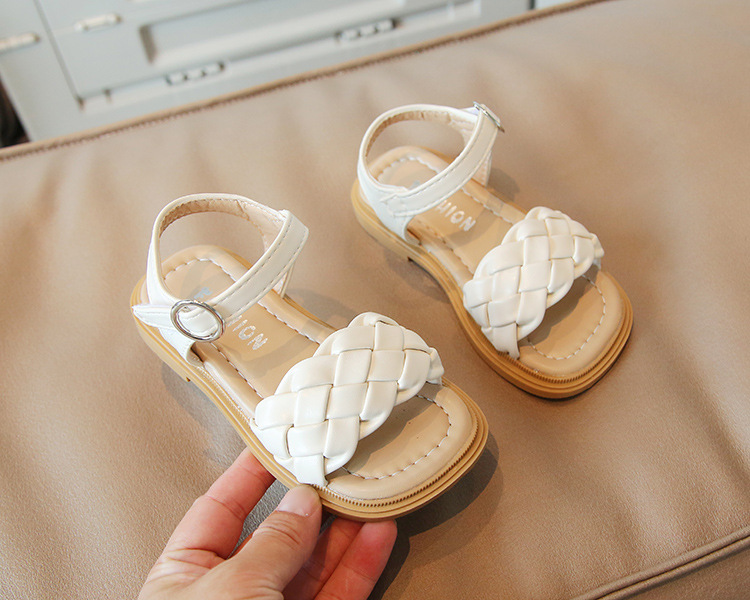 Sandales douces et mignonnes version coréenne, chaussures de plage à semelle souple pour petite fille, polyvalentes, pour enfants, nouvelle collection été 2022_voghion.com