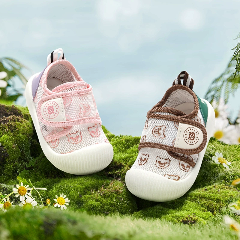 2024 новые детские кроссовки для мальчиков и девочек летом мягкая подошва противоскользящая маленькая детская сандалия сетка дышащая детская обувь