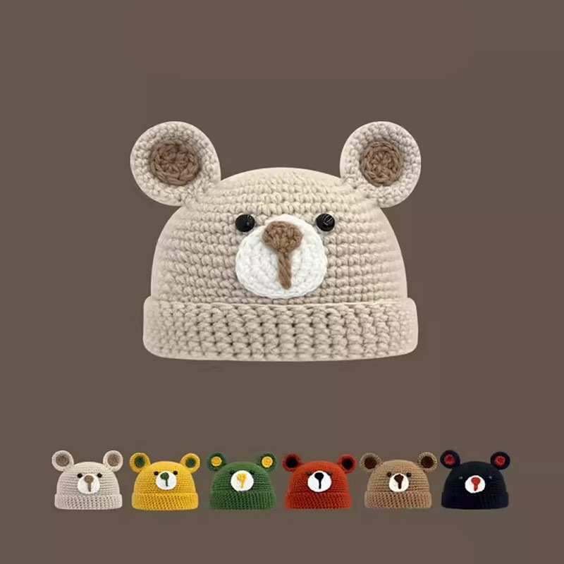 Women's Cute Cartoon Bear Eaveless Wool Cap display picture 1