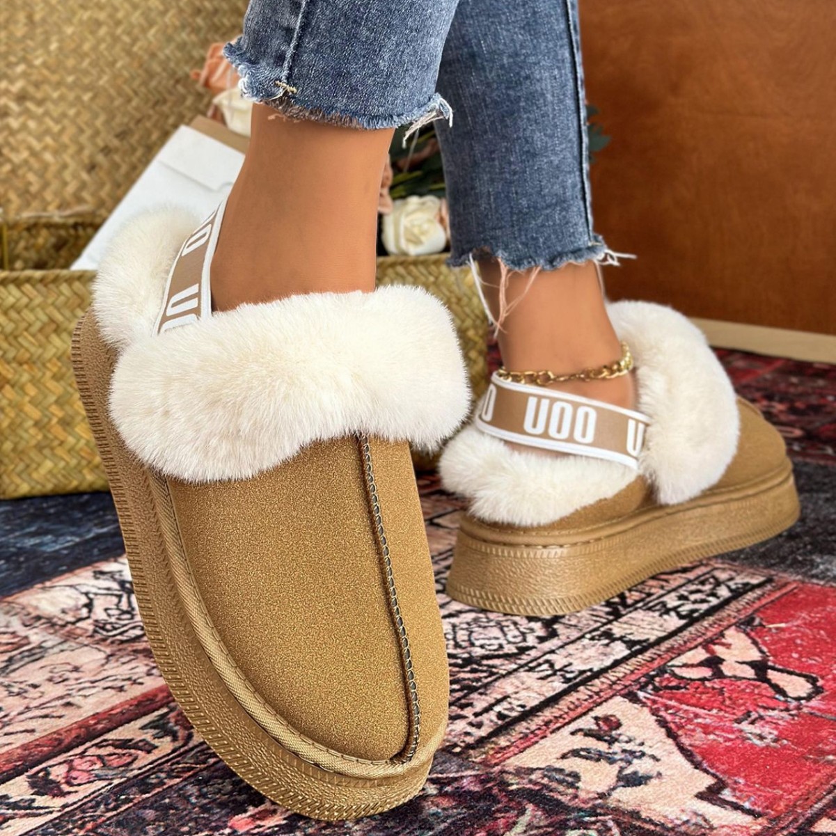 Comercio exterior transfronterizo invierno nuevo fondo grueso calentamiento de lana gruesa cabeza redonda bolsas de lana tacones botas de nieve mujeres al por mayor