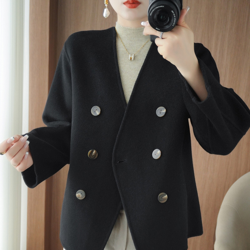 검은색