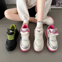韩版厚底爱心小白鞋女2023秋季爆款面包运动鞋小众设计感休闲板鞋