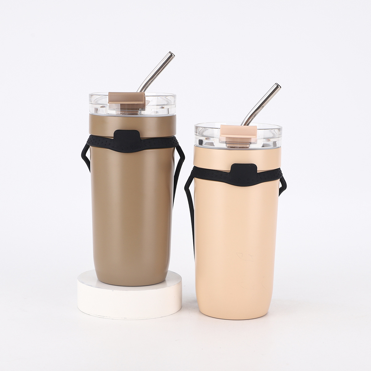 Taza de automóvil de acero inoxidable de Amazon simple taza de aislamiento térmico de doble capa de gran capacidad portátil de mano taza de agua de paja de vacío