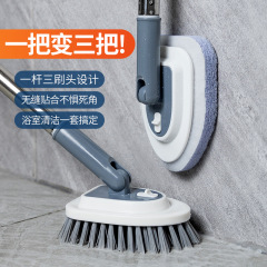 浴室の浴槽の壁面の隙間にガラスのテーブルを塗ってトイレの硬い毛の床を拭きます。多機能のスポンジブラシです。
