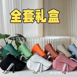 休闲洋气女单肩斜挎包女批发春夏新款时尚休闲马鞍包韩版潮流包包
