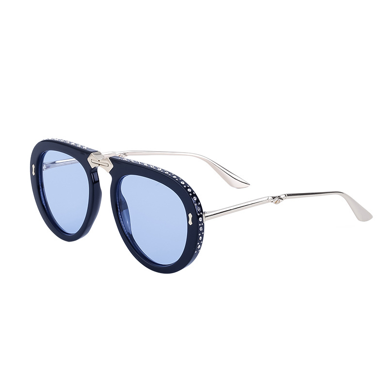 C5 black frame blue film