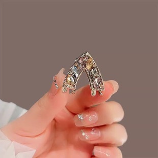 V��ץ�AС̖���Rβ�̶�����צ�A���X��픊A�l�AŮ�߼��аl���l�