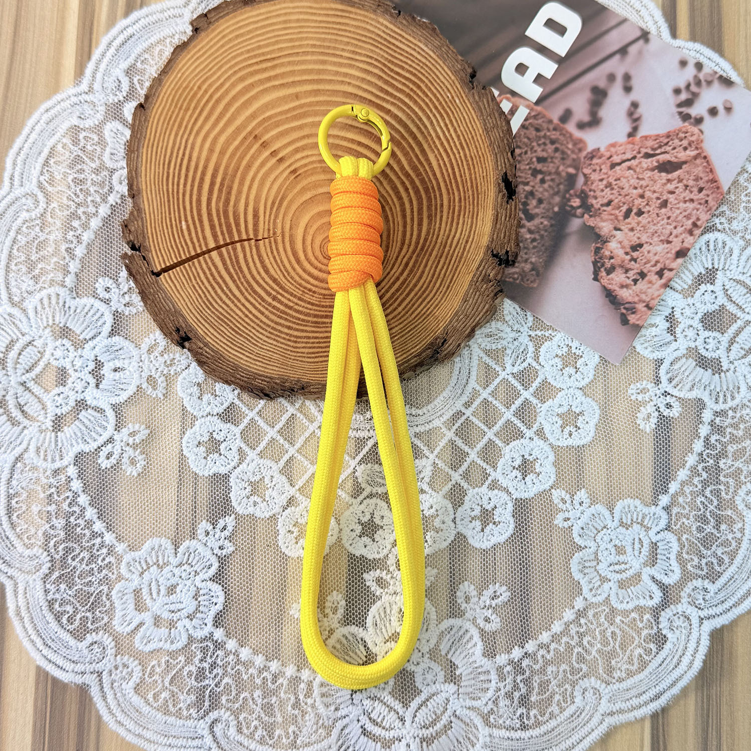 Doble capa de nylon trenzado accesorios llavero bolso colgante de montaña fichaje de peluche muñeca cadena de teléfono móvil colgante con