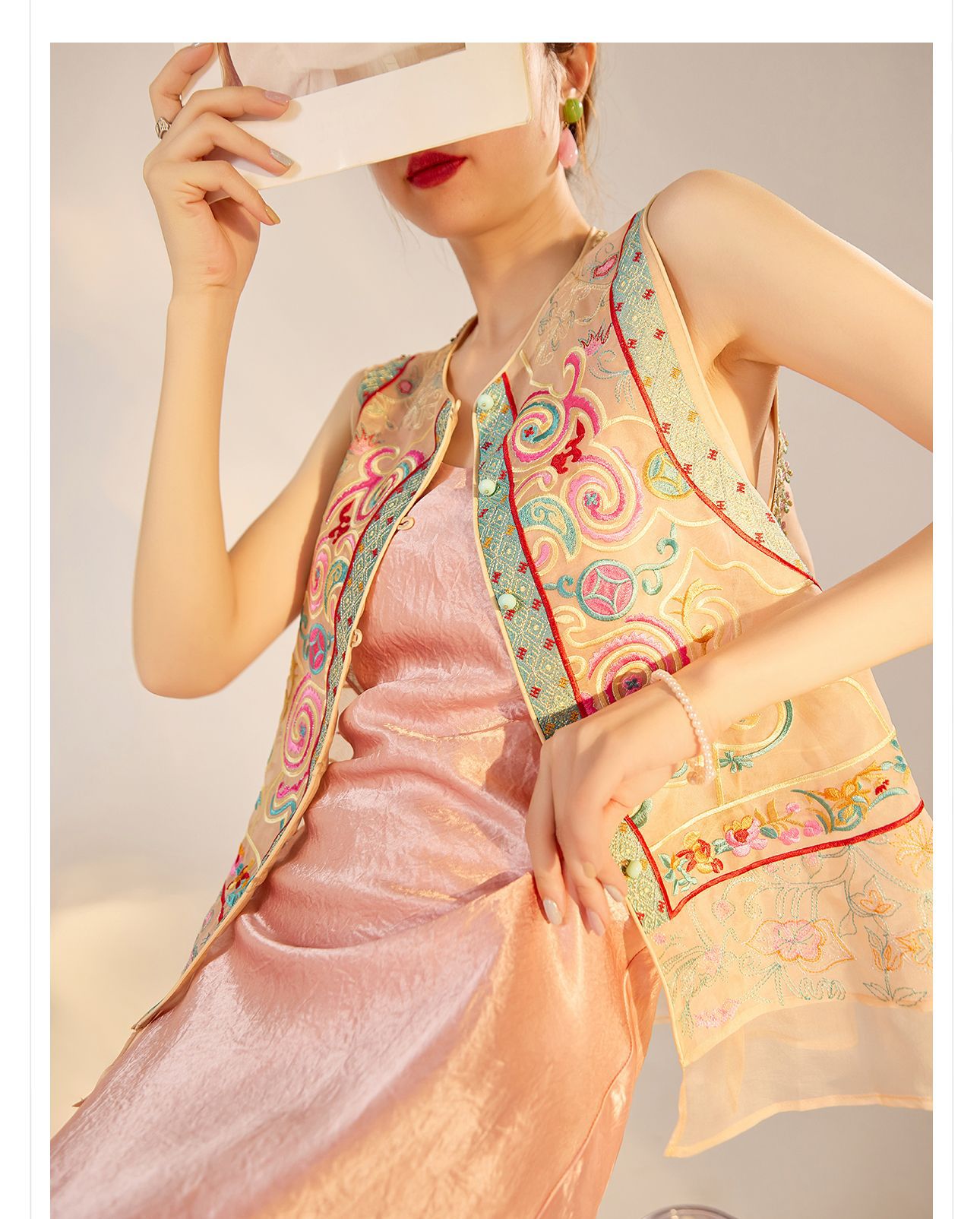 Áo vest cổ đứng phong cách retro Trung Hoa, thiết kế thêu, chất liệu tơ dâu tằm, mẫu ZX N4045 — Màu đen, Hồng mơ chi tiết 6