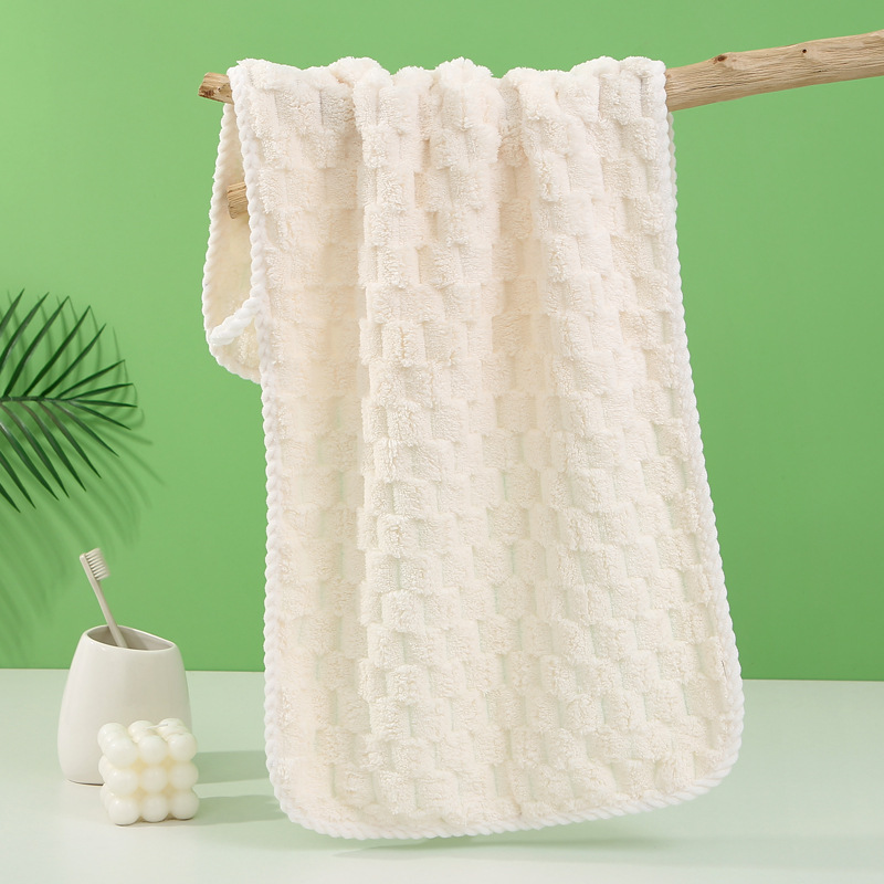 Màu trắng be / 35*75cm