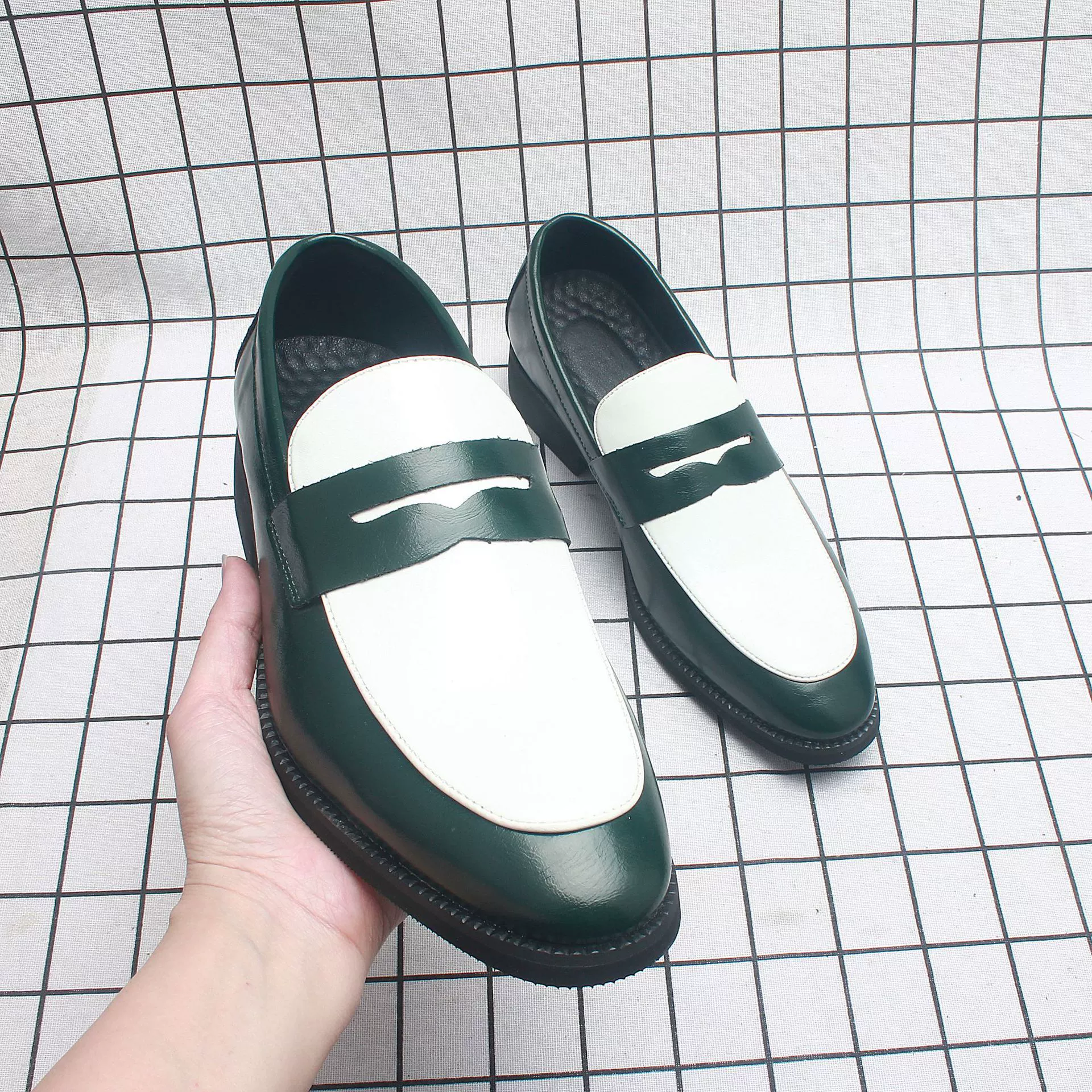 Лоферы в тон, большие размеры, деловые повседневные кожаные туфли для ночного клуба, парикмахер, яркая кожа с острым носком 87212