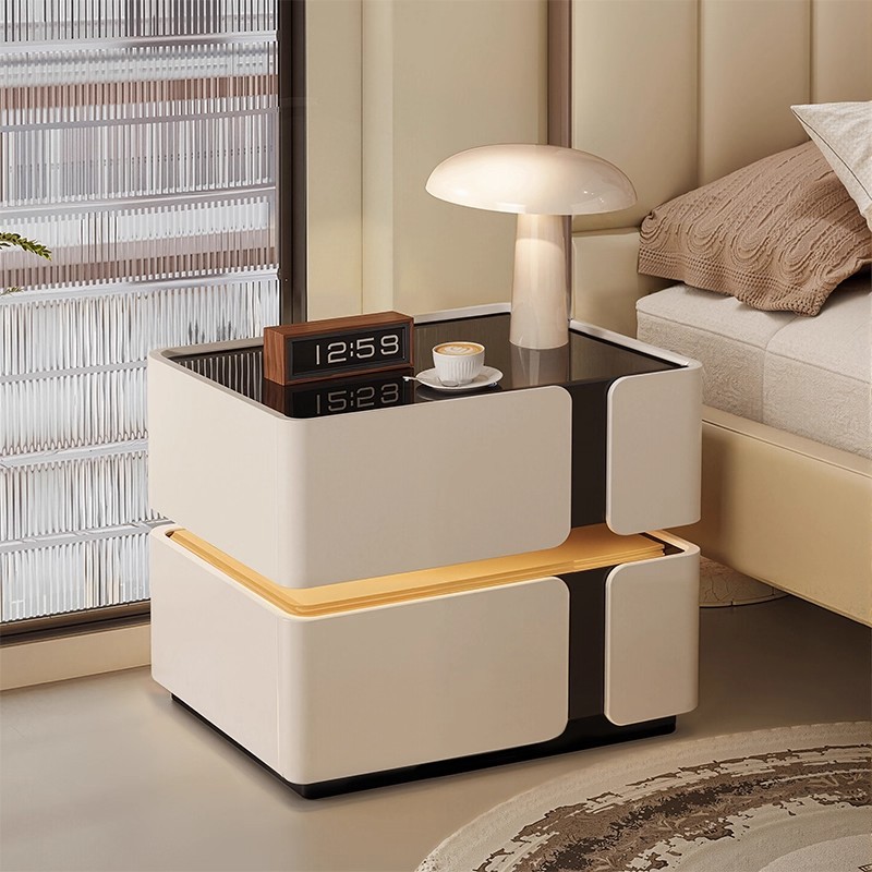 Mesita de noche negra 2025 estilo explosivo, lujo ligero, sentido de alta gama, sentido de diseño de dormitorio en casa, madera maciza de nicho con luz inteligente