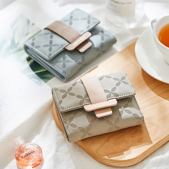 2025 New Autum Short Wallet K-Style Ins Fresh and Fashionable Flower Pattern Buckle Ladies Student Coin Purse 2025 New Autum Short Wallet K-Style Ins Fresh and Fashionable Flower Pattern Buckle Ladies Student Coin Purse
