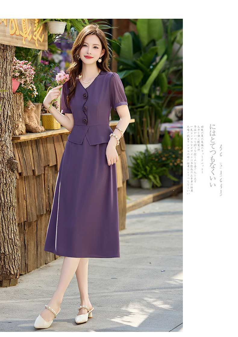Đầm maxi nữ cổ V phối ren hoa hồng, tay ngắn, thiết kế giả hai lớp, cài khuy vải — tím hoa cà, Xanh lông mòng đen chi tiết 16