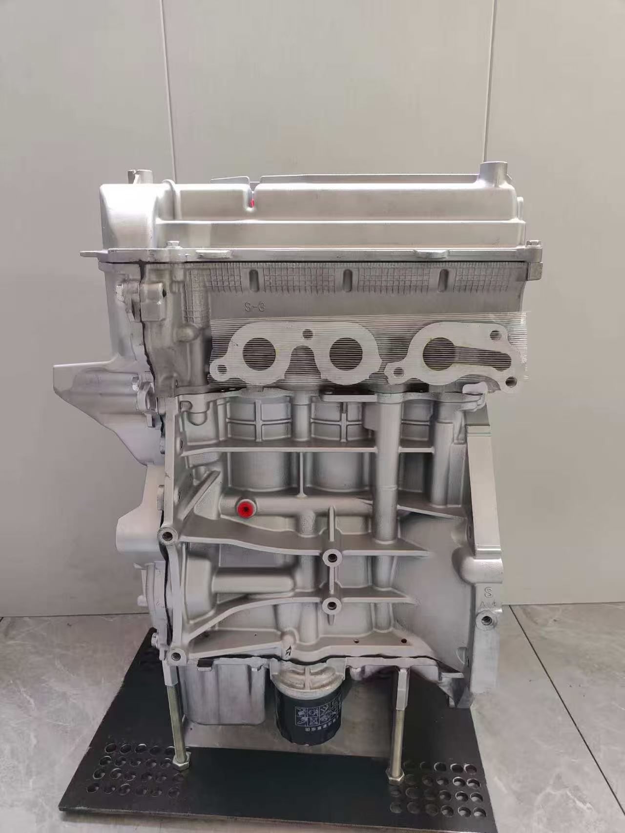 High-quality, three-cylinder Suzuki K10B 1.0L engine, compatible with Suzuki, Changan, and Alto vehicles