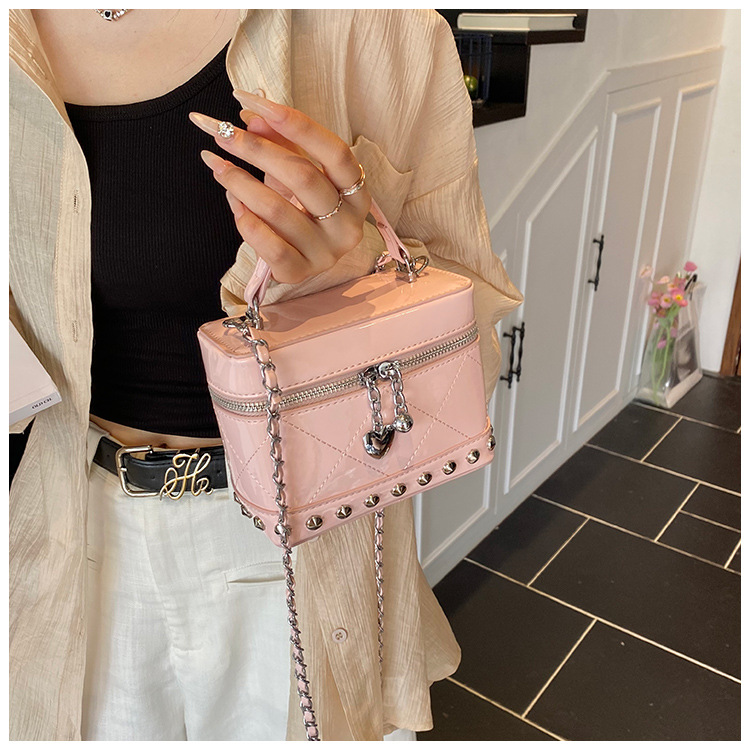 Korean style fashionable handbag for women 2025 summer new style small square bag, simple embroidered thread chain single-shoulder crossbody bag undefined