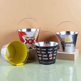 蜡烛;冰桶、冰夹;金属罐