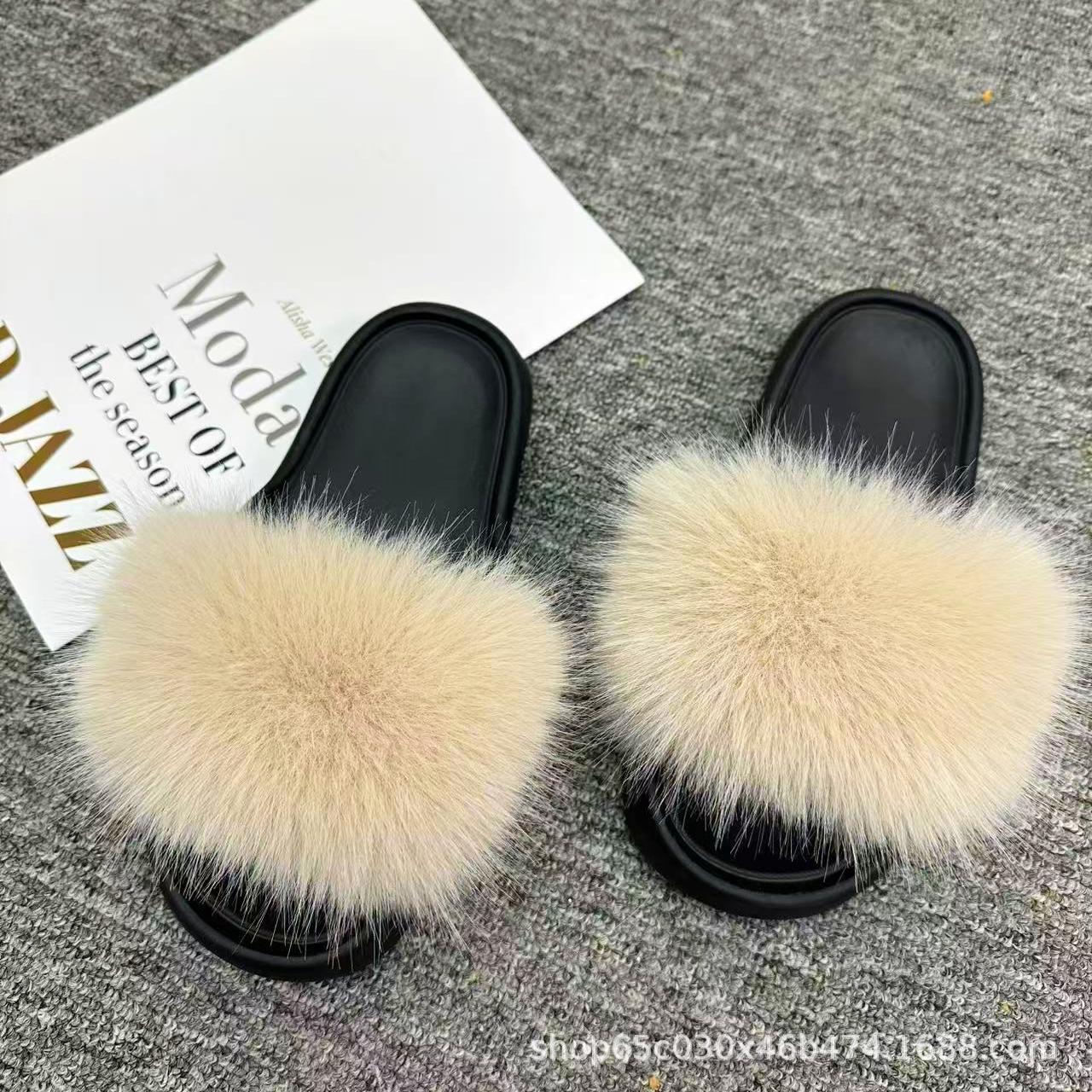 Yiwu zapatillas de lana transfronterizas al aire libre para mujeres con el mismo estilo de moda zapatillas de lana de zorro de gran tamaño para mujeres frías en la tendencia