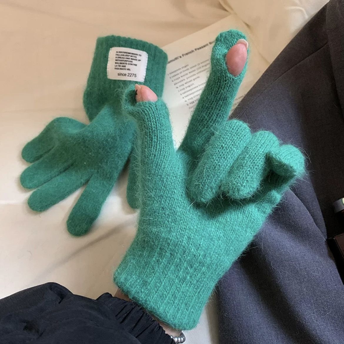 Green [Since standard short rabbit fur gloves]