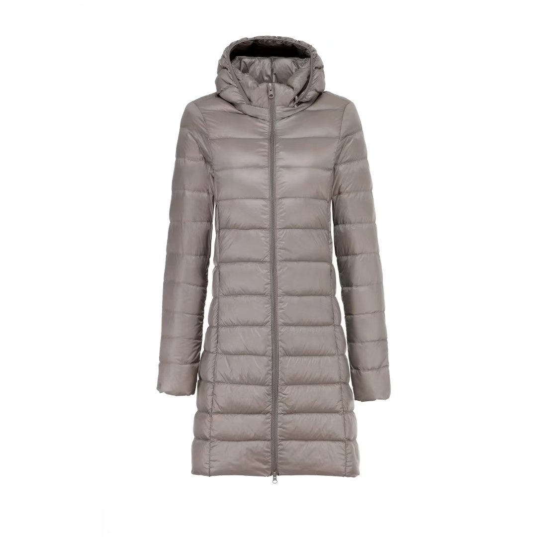 Invierno de mediana edad y ancianos de mediana edad, madre de longitud media, chaqueta de plumón ligera de gran tamaño, gorra extraíble y chaqueta de invierno de gran tamaño
