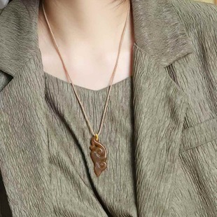 Jade Crafts Natural Xinjiang Hetian Jade and Sugar Material Old Material Full Sugar Color Jade Ruyi Pendant for Men and Women