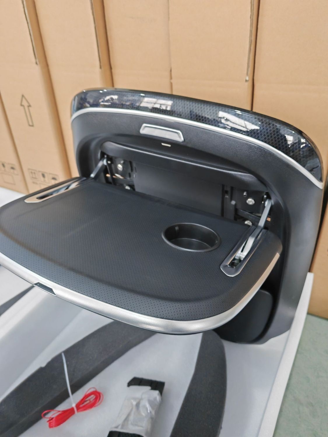 Chery iCar V23V27 Jetour Traveler small table board, foldable rear seat, multifunctional seat, in-car accessories