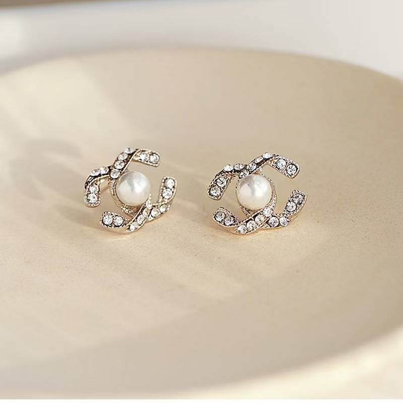 실버 귀걸이 스타일