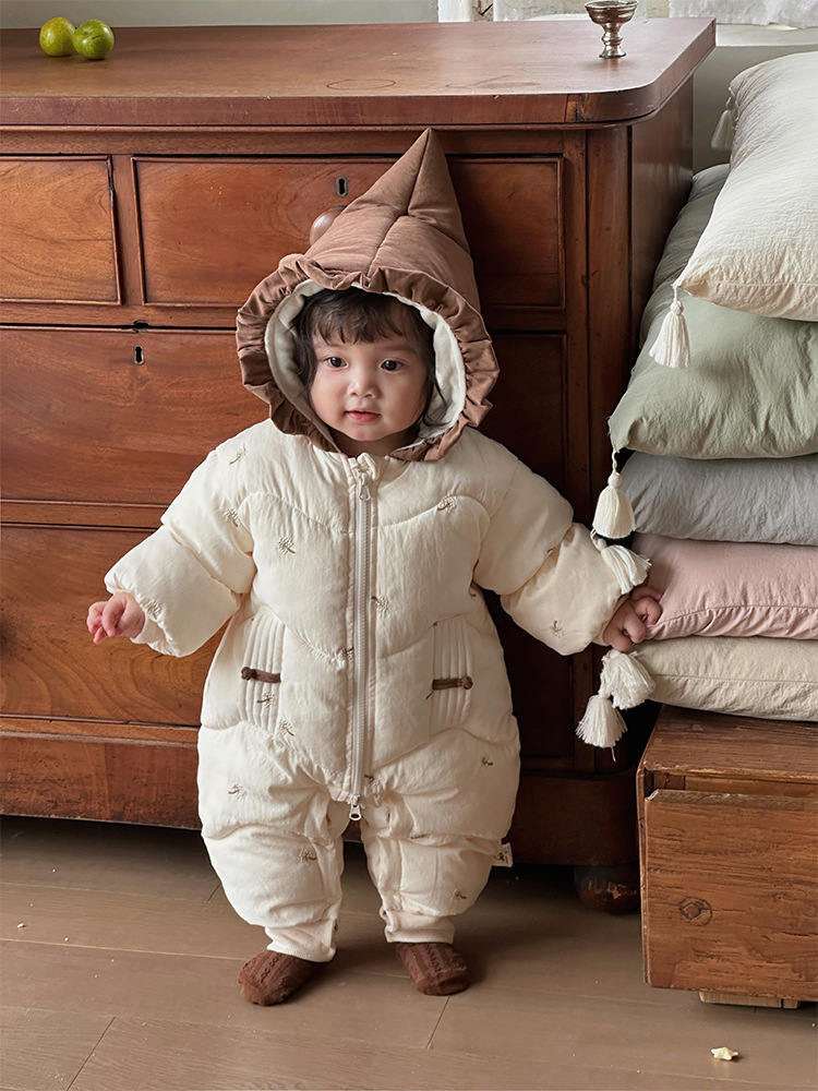 2024 invierno engrosamiento cálido ropa de escalada ropa de salida versión coreana mameluco para bebés de estilo occidental 0-2 años mono para bebés 1