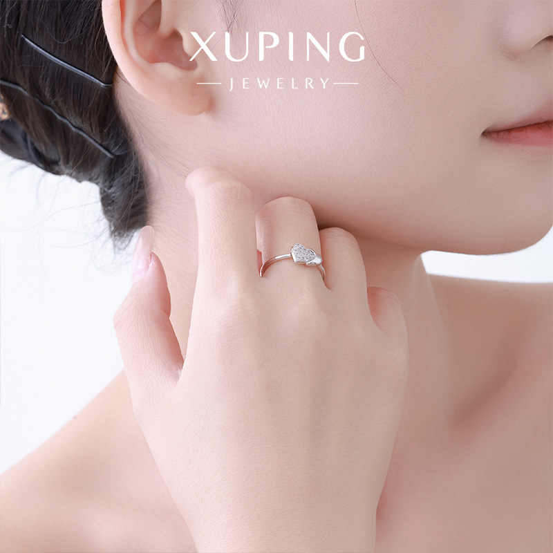 Xuping gemas artificiales románticas anillo de amor simple lujoso temperamento ligero ins viento anillo dulce para la novia joyería
