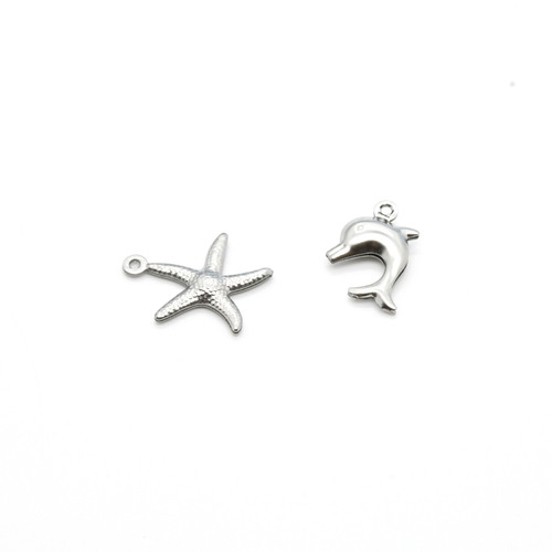 New stainless steel jewelry accessories bracelet necklace pendant animal hollow pendant DIY handmade pendant wholesale