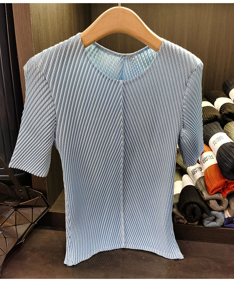 Áo thun cổ tròn xếp ly vảy rồng tay ngắn cao cấp nữ — Màu đen, tinh bột củ sen, màu tím đậm, bột hoa anh đào chi tiết 12