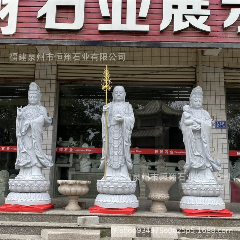 Каменная резьба в храме капает вода в храме Гуаньинь