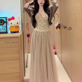 早春蕾丝吊带网纱半身裙长裙韩系时尚防晒开衫新款纯欲套装三件套