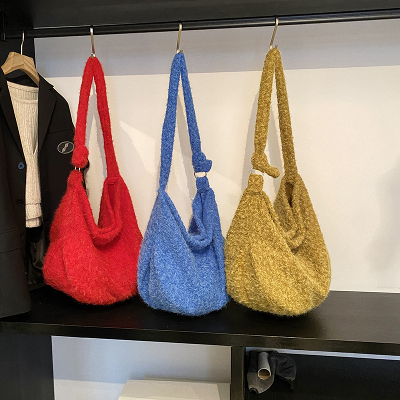Bolso de peluche invierno de alta calidad para mujeres 2024 nueva gran capacidad de hombro mochila perezosa bolso de tote