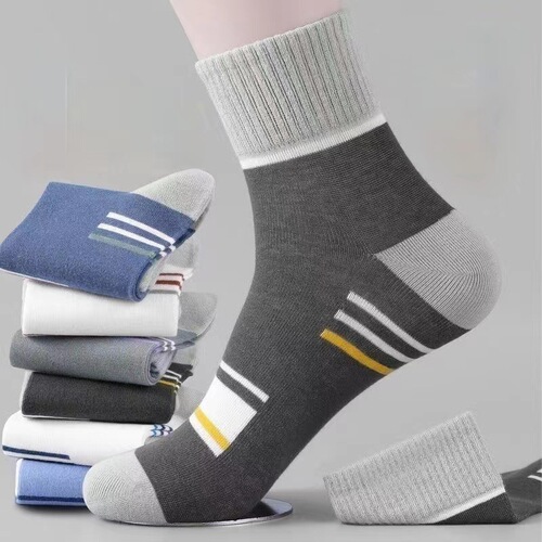 Socks men's autumn medium-length men's socks solid color sports trend men's long socks street stall supply Zhuji socks