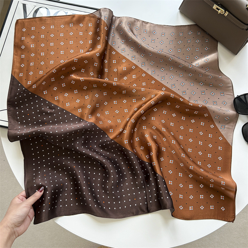 白黒の幾何学のストライプの韓国版の百合のシルクのスカーフの桑のシルクのスカーフの女性の春夏のファッションの薄いタイプのスカーフの贈り物