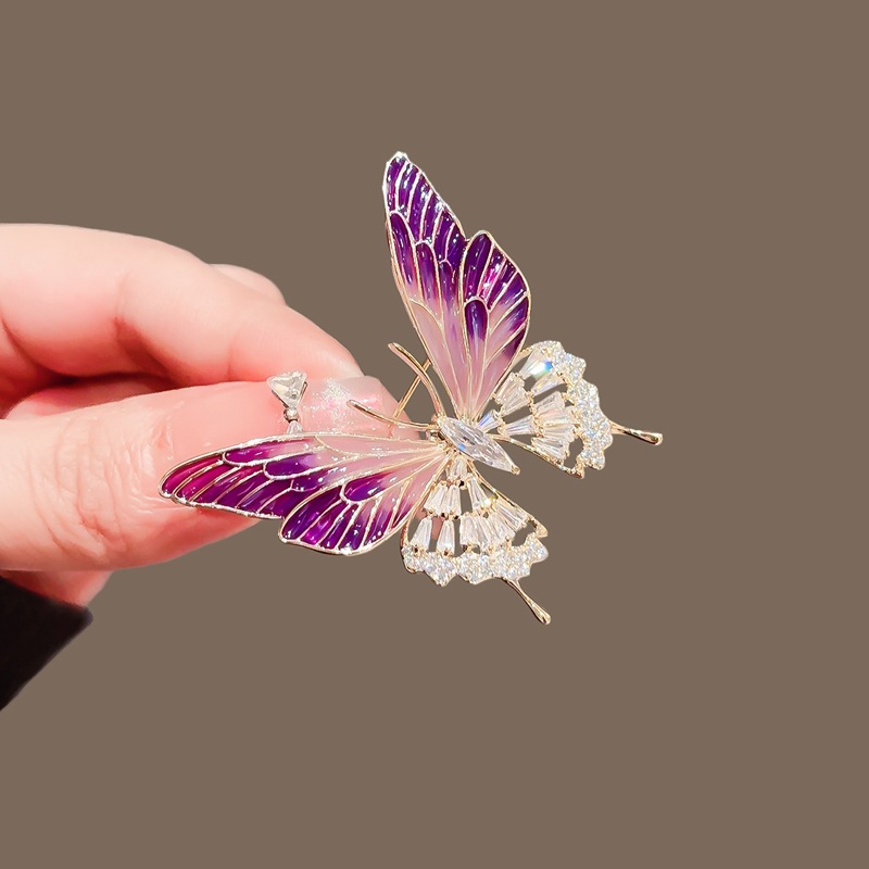 New Fashionable Enamel Butterfly Brooch with Unique Design, Insect Brooch Accessory, Personalized High-End Clothing Pin