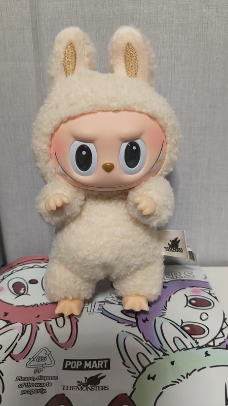 【越境】ラビュブ マカロン初代 エナメルぬいぐるみ ペンダント フィギュア|undefined