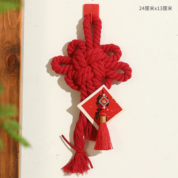 Small red protective amulet, DIY