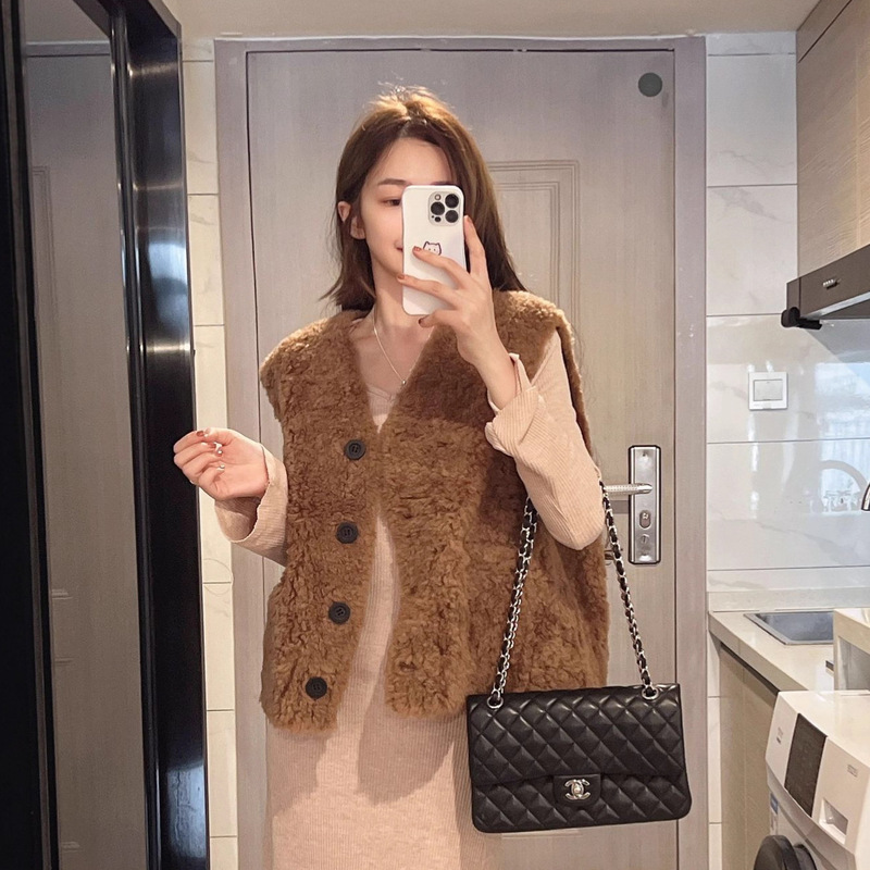 2025 Autumn and Winter New Style 100% Sheep Fur Outwear Vest Vest Fur One-Piece Popular Style