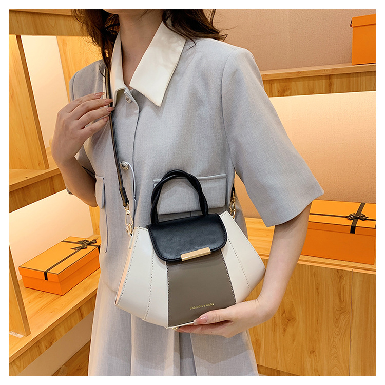 577g Weight Polyester Lining Material Zipper Closure Type Single Shoulder Strap Strap Type Crossbody Bag Bags Type Casual, Daily Occasion Pu Leather Material Color Block Pattern All Seasons Season Women's Gender Streetwear Style Square Shape Medium Size Women's Medium Pu Leather Color Block Streetwear Square Zipper Crossbody Bag 24