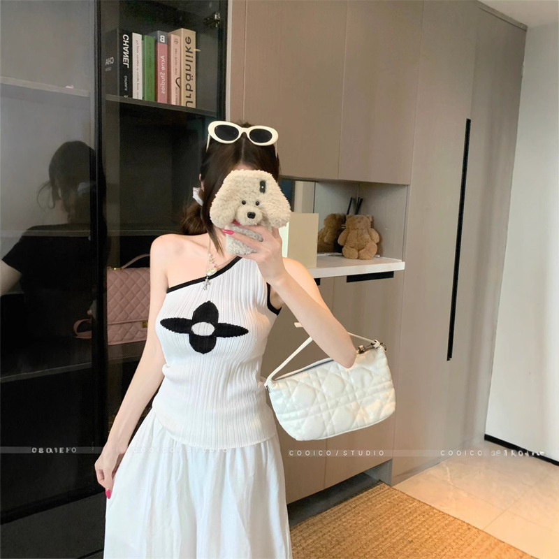 韓国純粋な欲望スタイルの斜め肩コントラストパターンニットトップ女性の夏スリムフィットノースリーブワンショルダーキャミソール|undefined