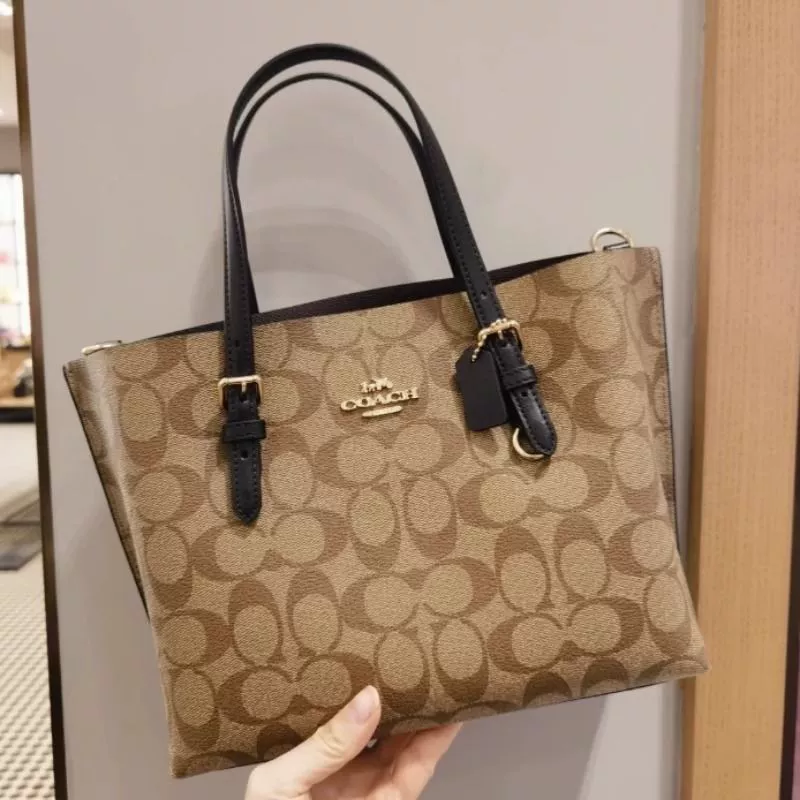 Capacious fashionable universal one-shoulder bag