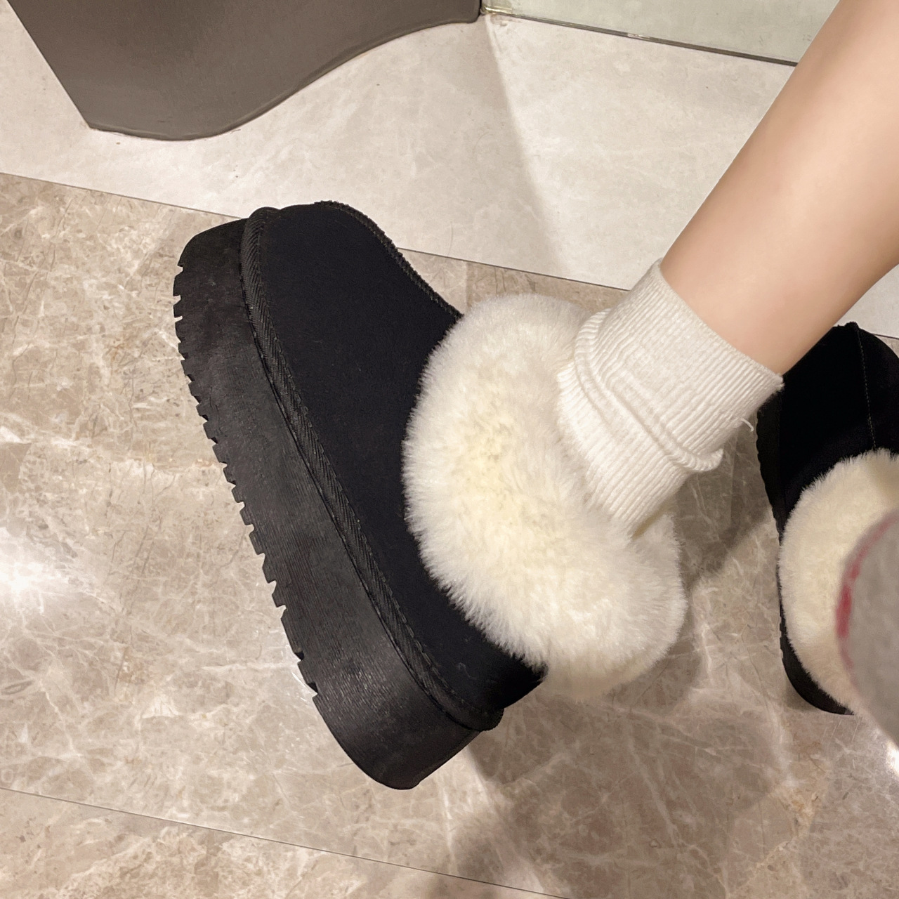 Snow boots women's new winter thick soles short cylinder thick slip-on lazy light cotton shoes_voghion.com