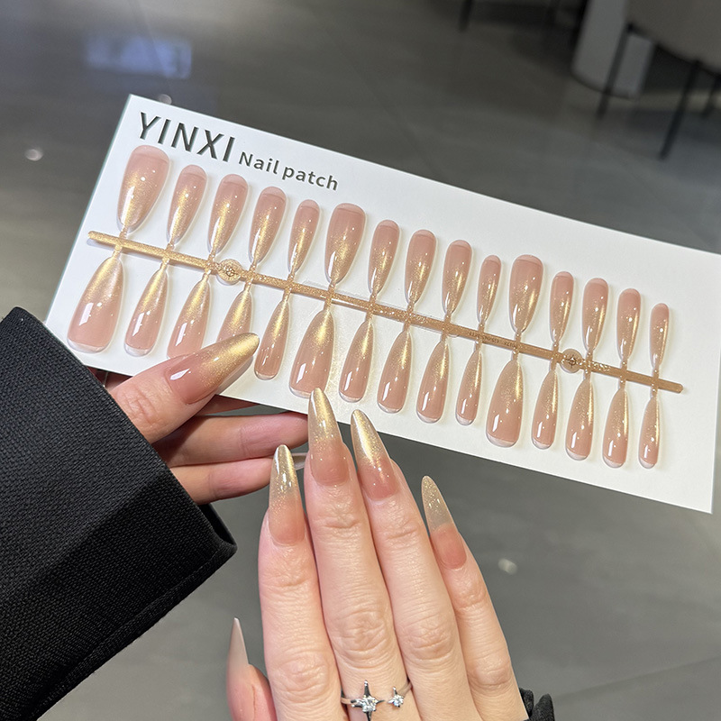 プレハブネイルゴールデンイヤーズキャットアイウェアラブルロングマニキュアインハイエンドホワイトニンググラデーションフェイクネイルパッチ|undefined