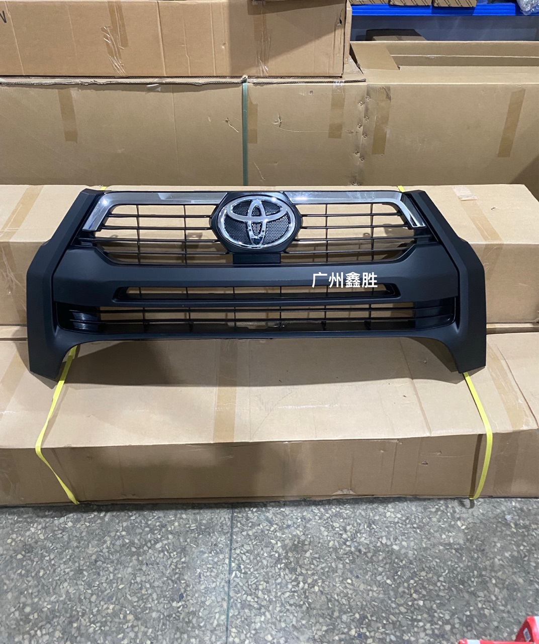Applicable to 2021-2024 Toyota Hellax ROCCO China Net Old to New rocco China Net