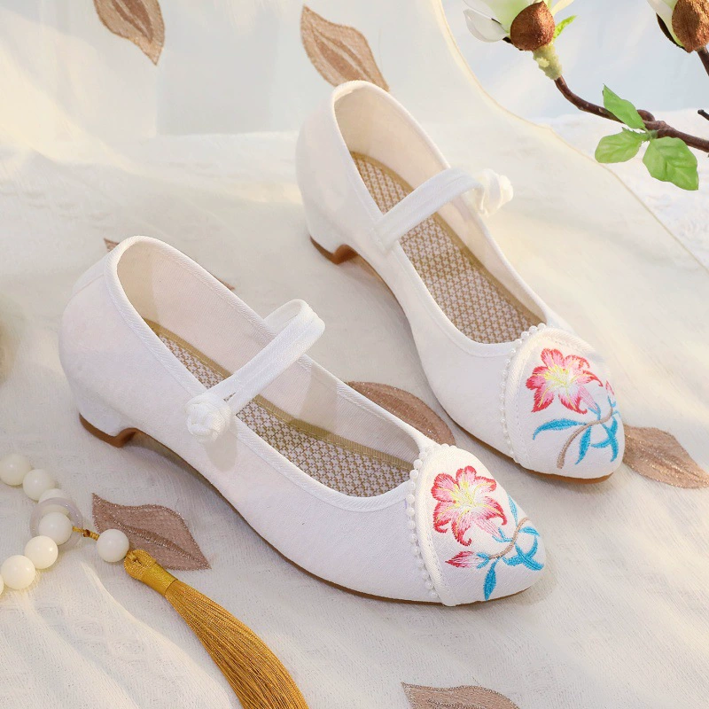 (1908-20) Новые весенние туфли в этническом стиле с вышивкой и увеличенной высотой, туфли в древнем стиле династии Хань, туфли для танцев в национальном стиле.