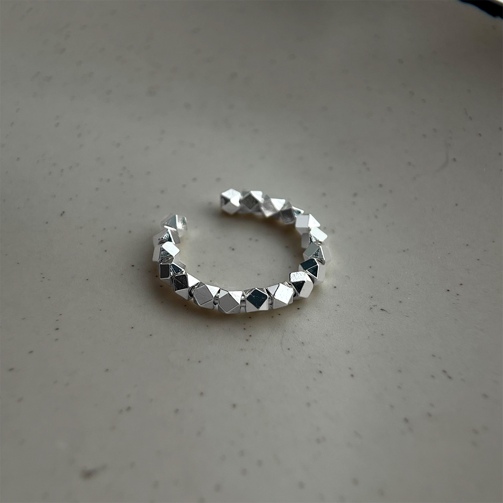 耳语6_0000s_0027_组 28.jpg