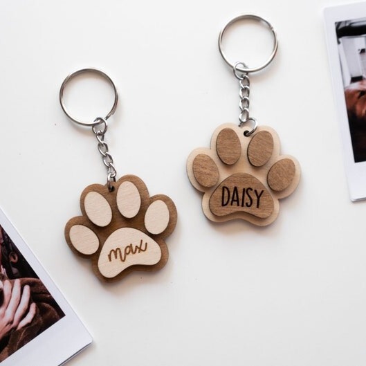 Cross-Border Pod Carved Wooden Dog Paw Print Cat Paw Keychain Customized Pet Name Etsy Popular One Piece Customization